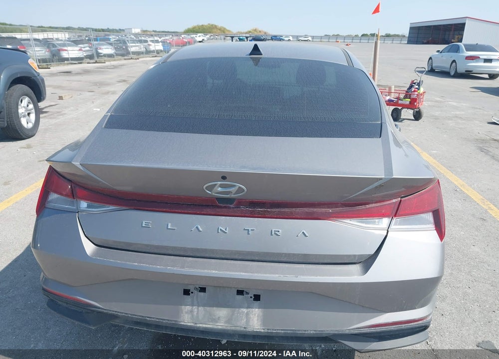 2022 HYUNDAI ELANTRA SE VIN: KMHLL4AG0NU329428