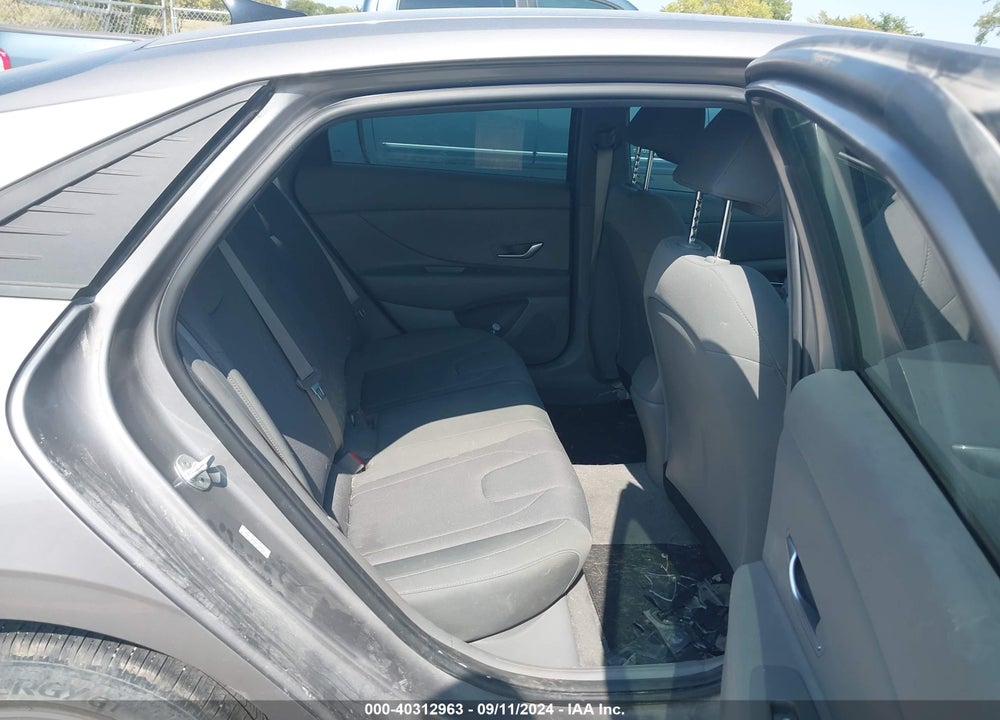 2022 HYUNDAI ELANTRA SE VIN: KMHLL4AG0NU329428