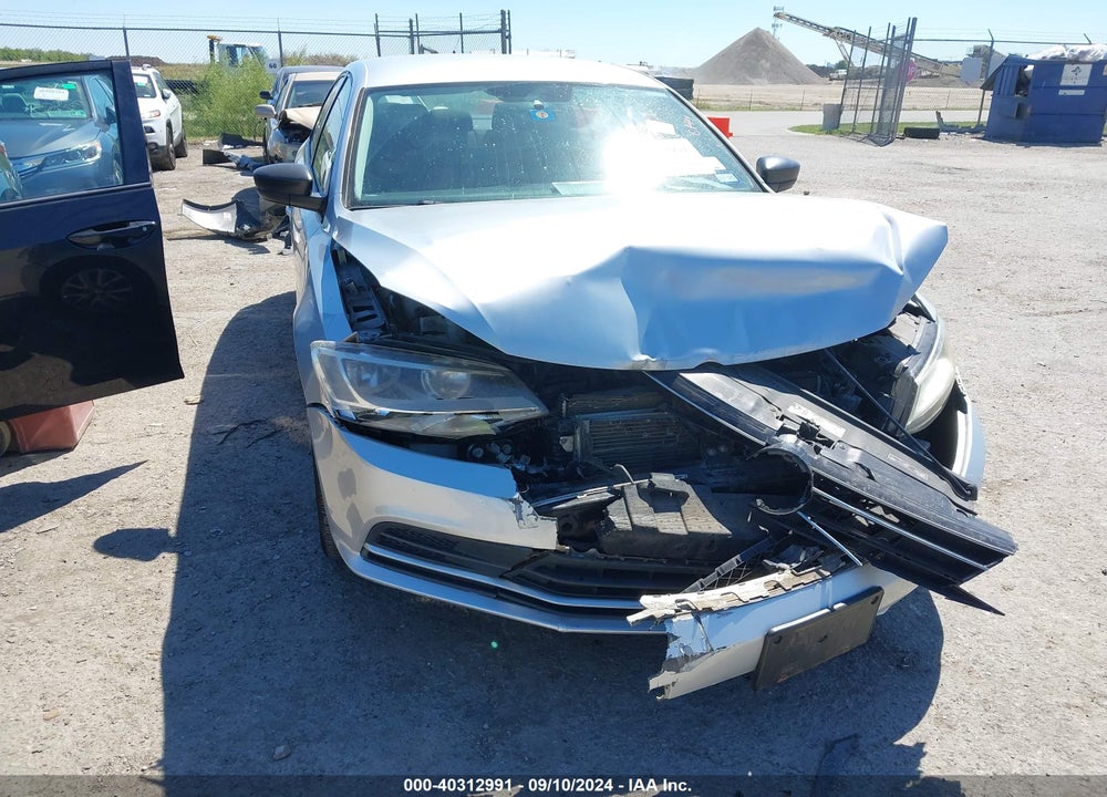 2015 VOLKSWAGEN JETTA 1.8T SE VIN: 3VWD17AJ8FM262494