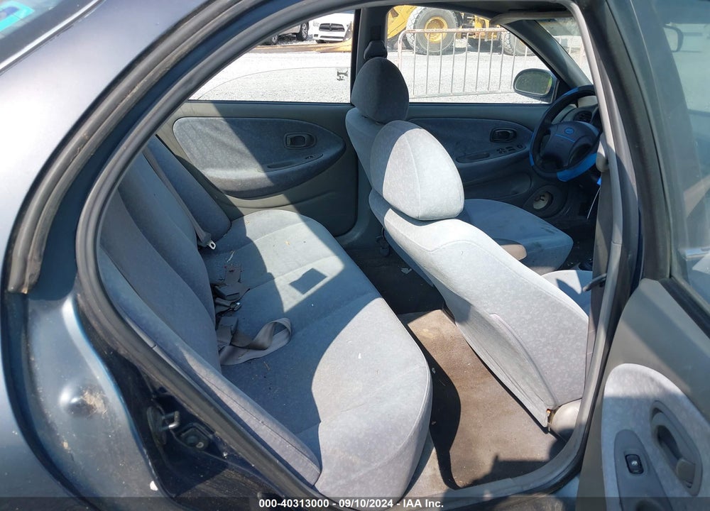 2000 HYUNDAI ELANTRA GLS VIN: KMHJF35F2YU027007