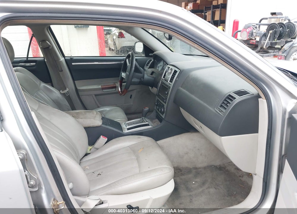 2006 CHRYSLER 300C VIN: 2C3LA63H96H194731