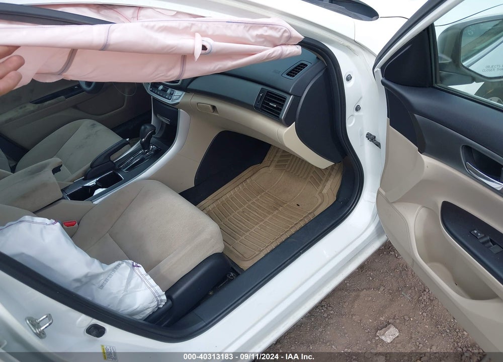 2013 HONDA ACCORD LX VIN: 1HGCR2F39DA090461