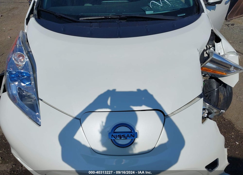 2015 NISSAN LEAF SL VIN: 1N4AZ0CP3FC304472