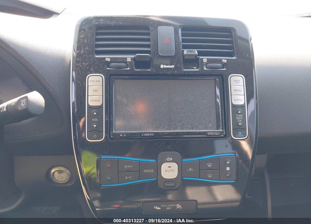 2015 NISSAN LEAF SL VIN: 1N4AZ0CP3FC304472