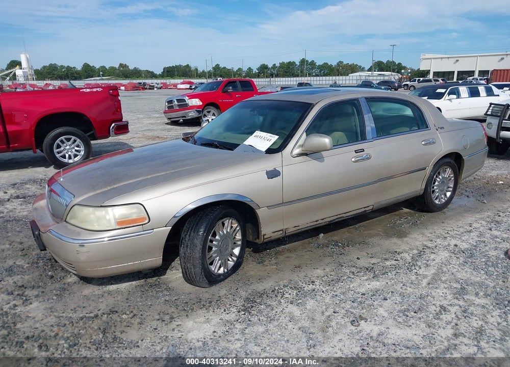 2006 LINCOLN TOWN CAR SIGNATURE LIMITED VIN: 1LNHM82W16Y650517