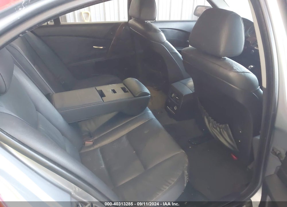 2007 BMW 525XI VIN: WBANF33517CW69333