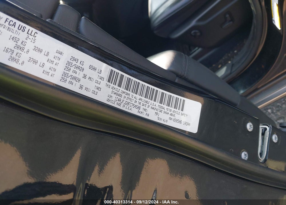 2015 JEEP GRAND CHEROKEE SUMMIT VIN: 1C4RJFJG9FC754508