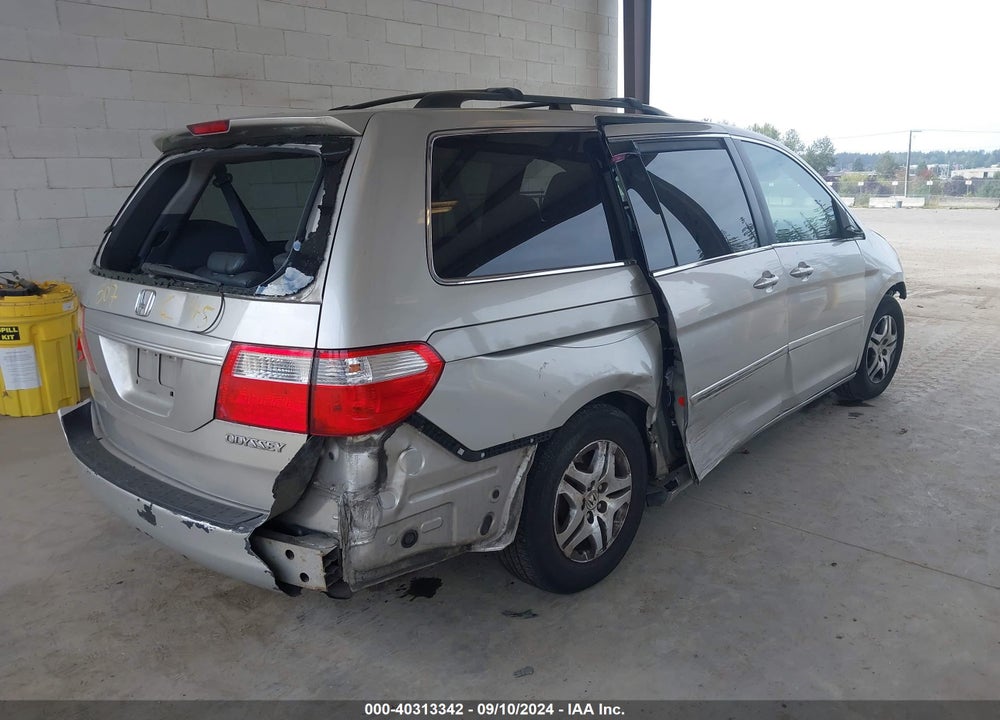 2005 HONDA ODYSSEY EX-L VIN: 5FNRL38735B039269