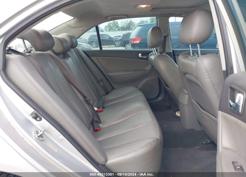 2009 HYUNDAI SONATA LIMITED V6 VIN: 5NPEU46F09H556211