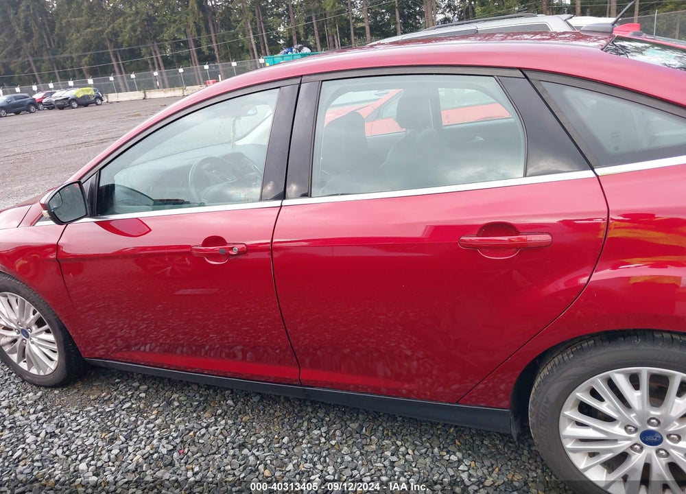 2015 FORD FOCUS TITANIUM VIN: 1FADP3J2XFL325069