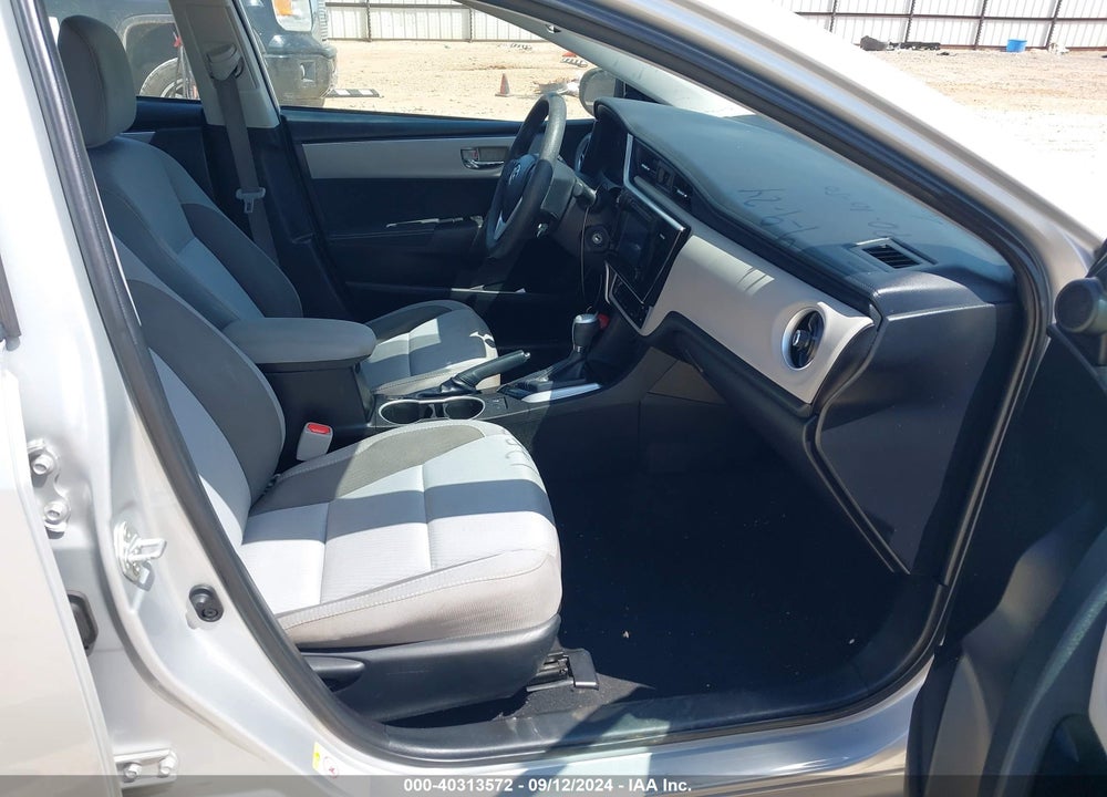 2017 TOYOTA COROLLA LE VIN: 5YFBURHE4HP681783