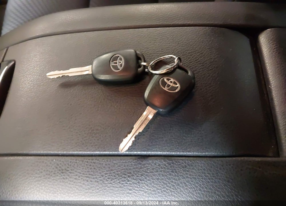 2019 TOYOTA HIGHLANDER LE VIN: 5TDBZRFHXKS995600