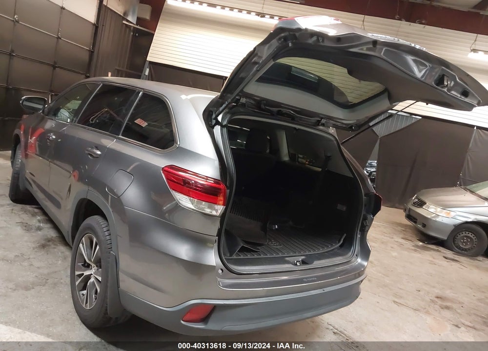 2019 TOYOTA HIGHLANDER LE VIN: 5TDBZRFHXKS995600