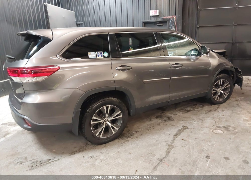 2019 TOYOTA HIGHLANDER LE VIN: 5TDBZRFHXKS995600