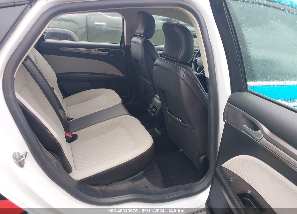 2019 FORD FUSION SE VIN: 3FA6P0HD4KR127307