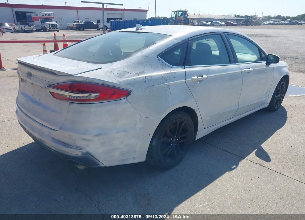 2019 FORD FUSION SE VIN: 3FA6P0HD4KR127307
