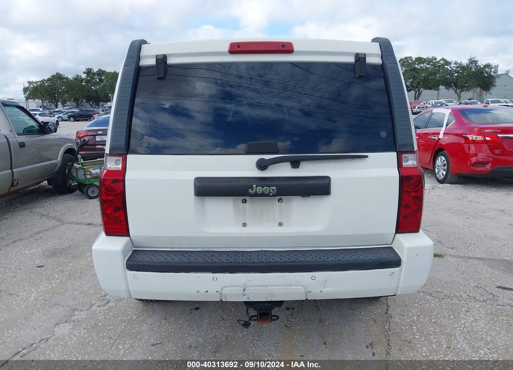 2008 JEEP COMMANDER SPORT VIN: 1J8HH48K88C145895