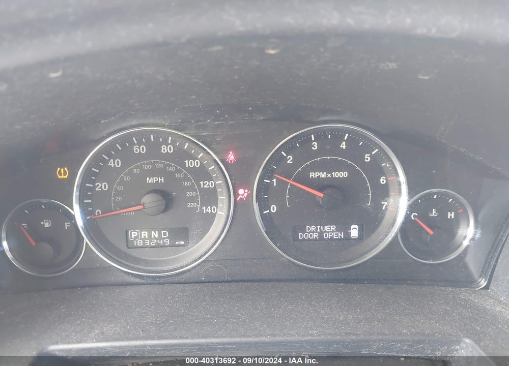 2008 JEEP COMMANDER SPORT VIN: 1J8HH48K88C145895