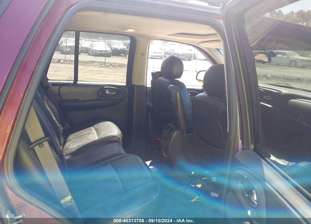 2005 CHEVROLET TRAILBLAZER LT VIN: 1GNDT13S352193680
