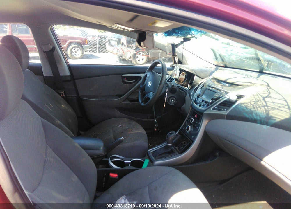2014 HYUNDAI ELANTRA SE VIN: 5NPDH4AE2EH543016