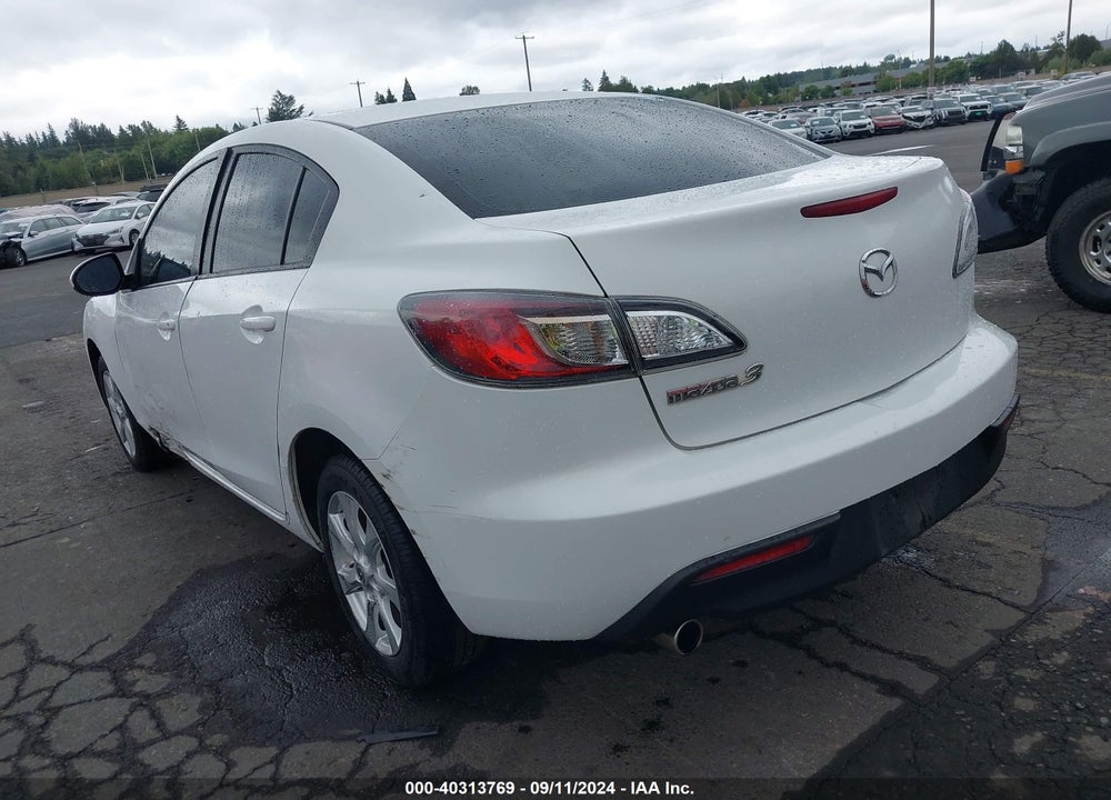 2011 MAZDA 3 I TOURING VIN: JM1BL1VG0B1479576