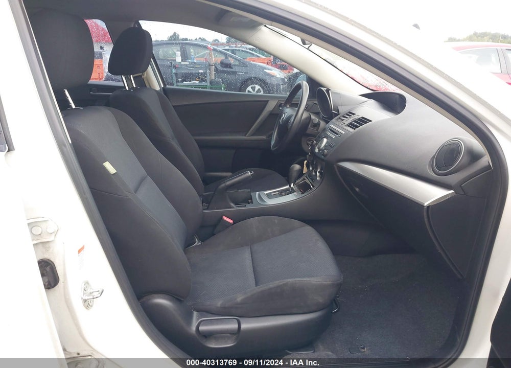 2011 MAZDA 3 I TOURING VIN: JM1BL1VG0B1479576