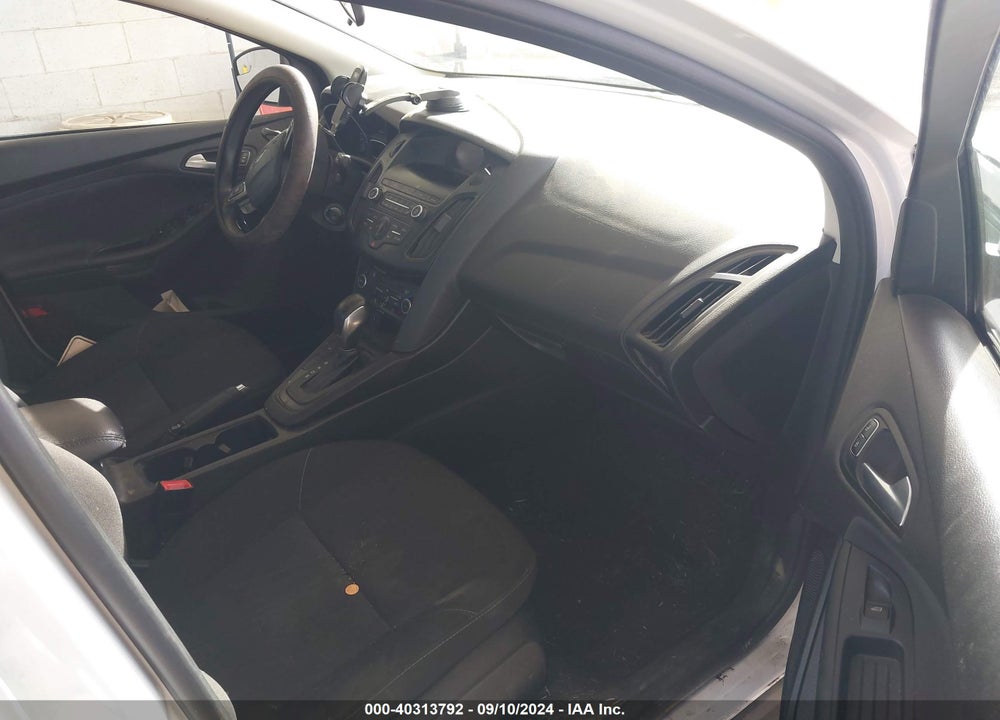 2018 FORD FOCUS SE VIN: 1FADP3FE0JL241564