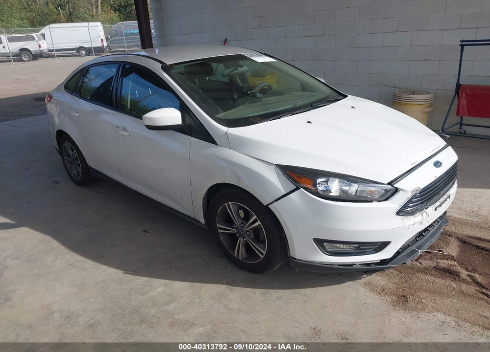 2018 FORD FOCUS SE VIN: 1FADP3FE0JL241564