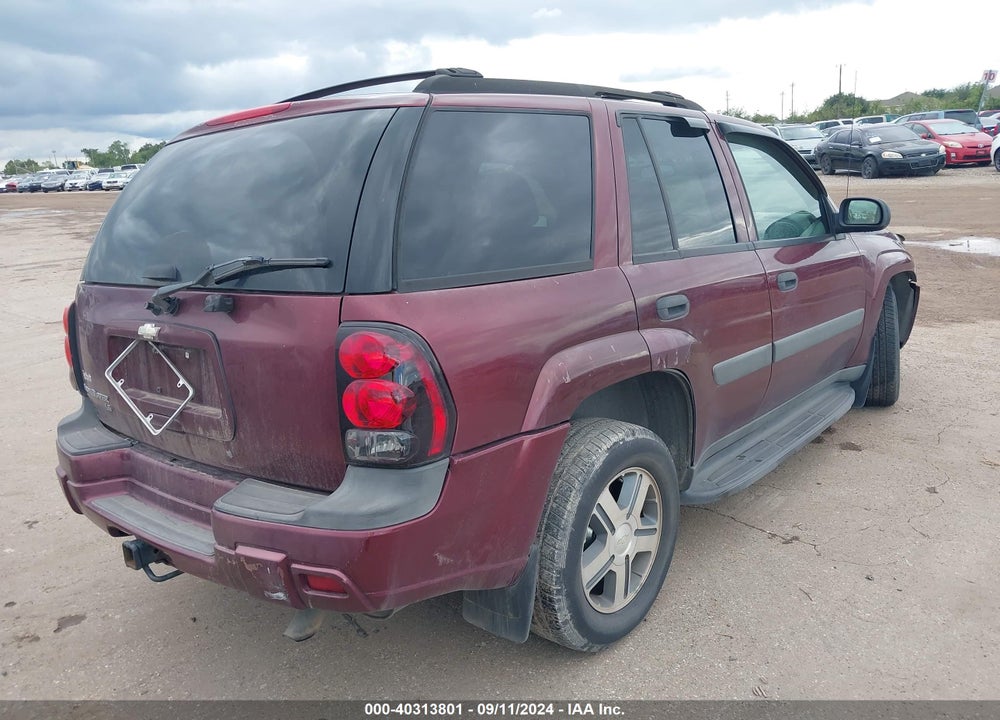2005 CHEVROLET TRAILBLAZER LS VIN: 1GNDT13S252173369