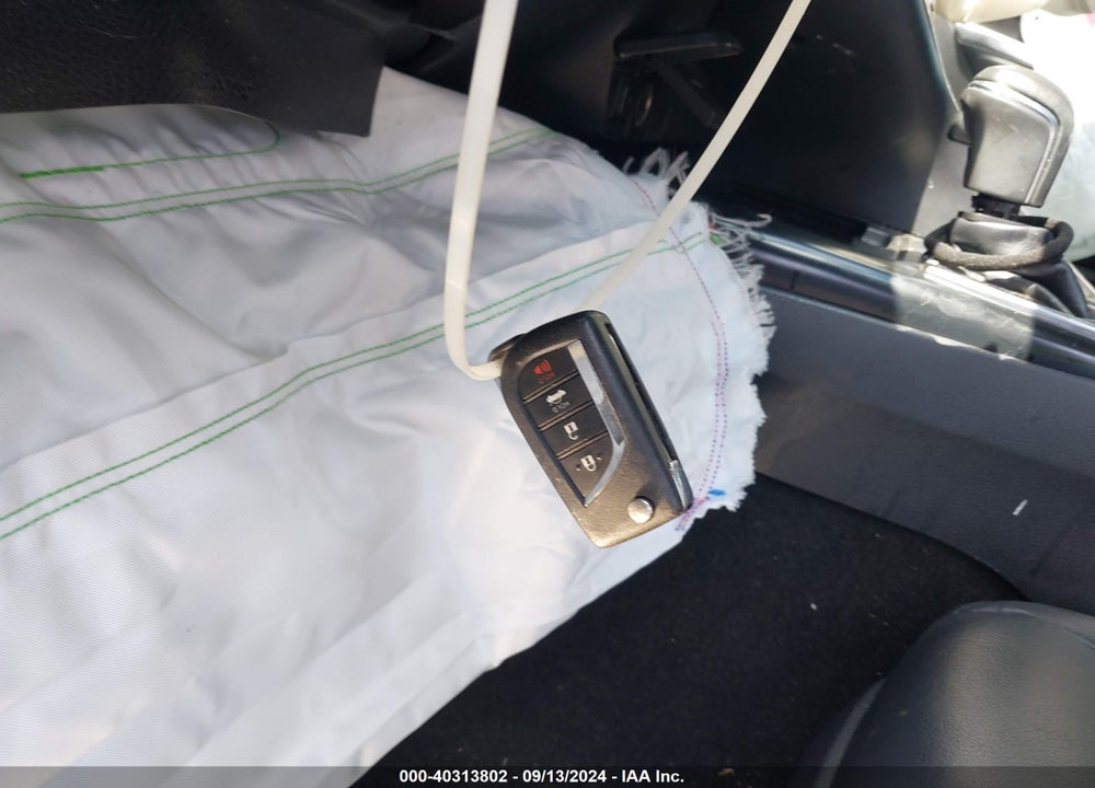 2019 TOYOTA CAMRY SE VIN: 4T1B11HK5KU177295