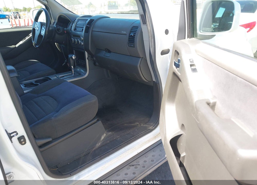 2006 NISSAN PATHFINDER SE VIN: 5N1AR18W86C632367