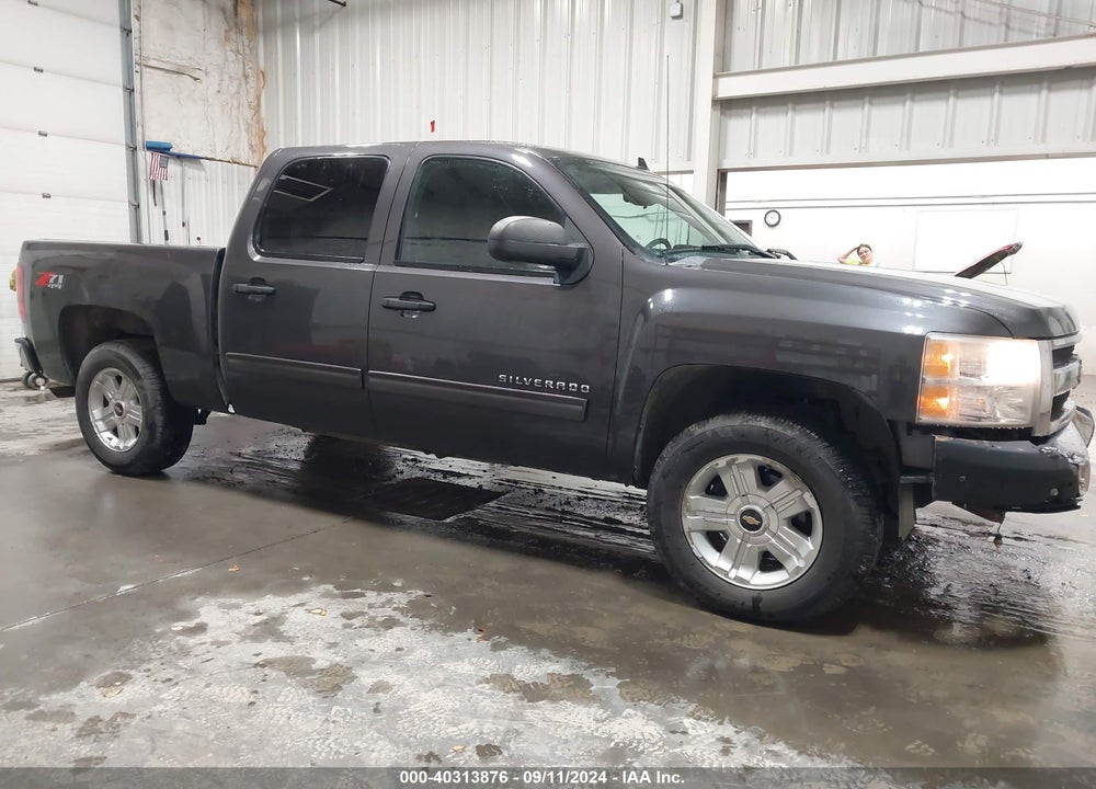 2011 CHEVROLET SILVERADO 1500 LT VIN: 3GCPKSE32BG158782
