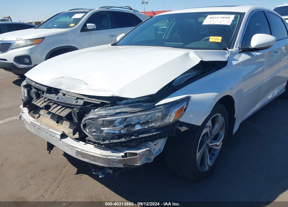 2018 HONDA ACCORD EX VIN: 1HGCV1F45JA033782