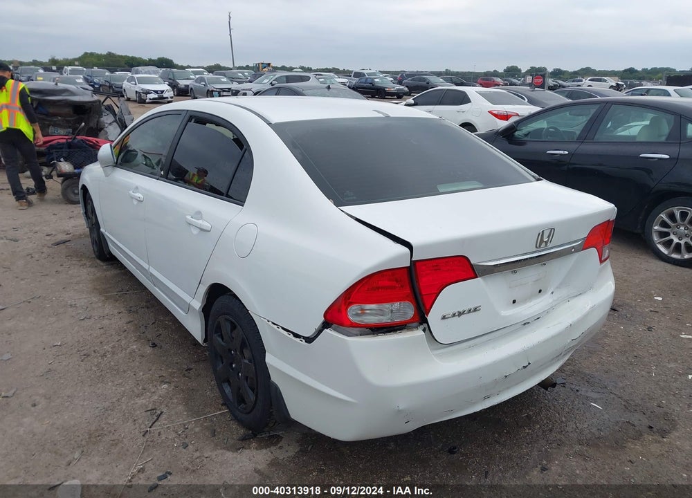 2010 HONDA CIVIC LX VIN: 19XFA1F50AE031287