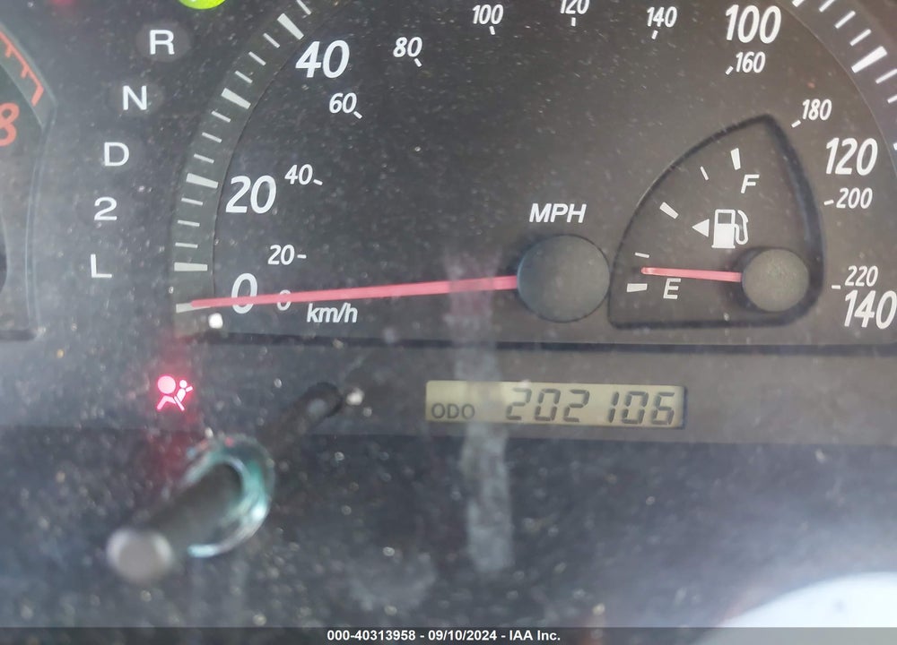 2004 TOYOTA CAMRY LE VIN: 4T1BE32K04U921770