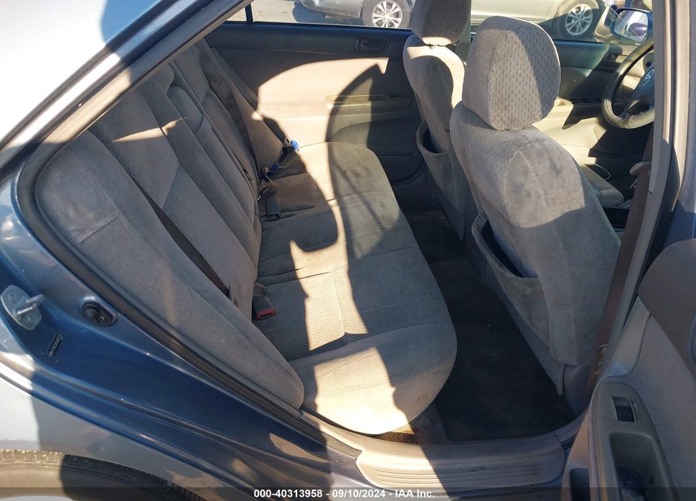 2004 TOYOTA CAMRY LE VIN: 4T1BE32K04U921770