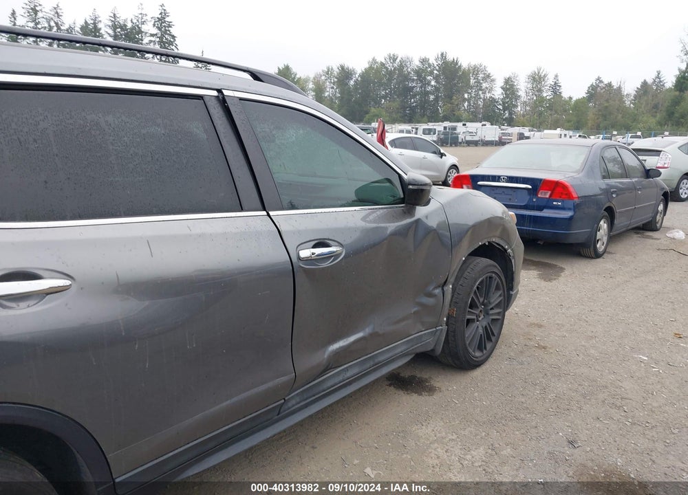 2018 NISSAN ROGUE SV VIN: 5N1AT2MT8JC786251