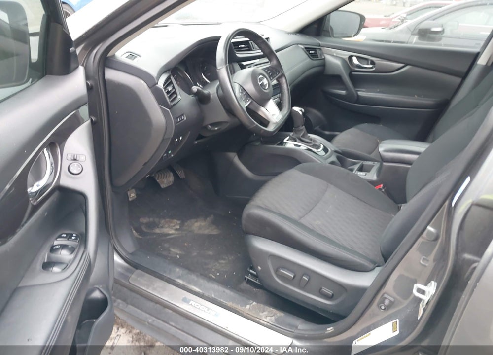 2018 NISSAN ROGUE SV VIN: 5N1AT2MT8JC786251