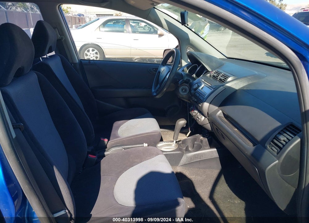 2008 HONDA FIT VIN: JHMGD38448S031116