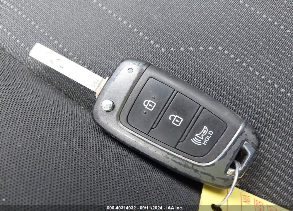 2021 HYUNDAI VENUE SE VIN: KMHRB8A38MU096964