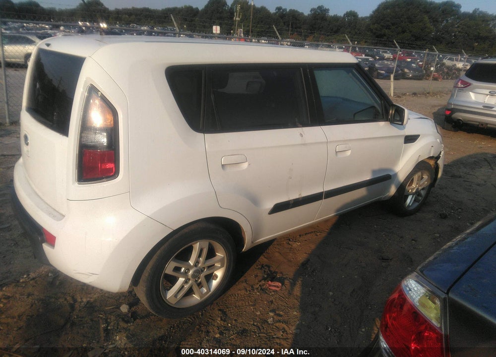 2010 KIA SOUL VIN: KNDJT2A2XA7162623