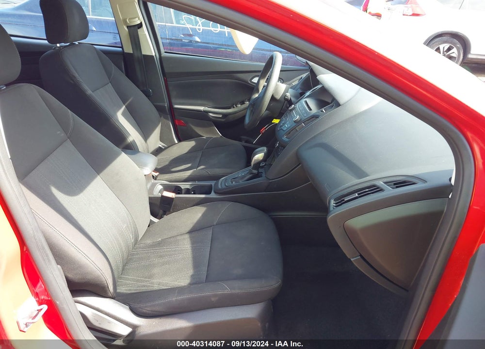 2017 FORD FOCUS SE VIN: 1FADP3K27HL272803