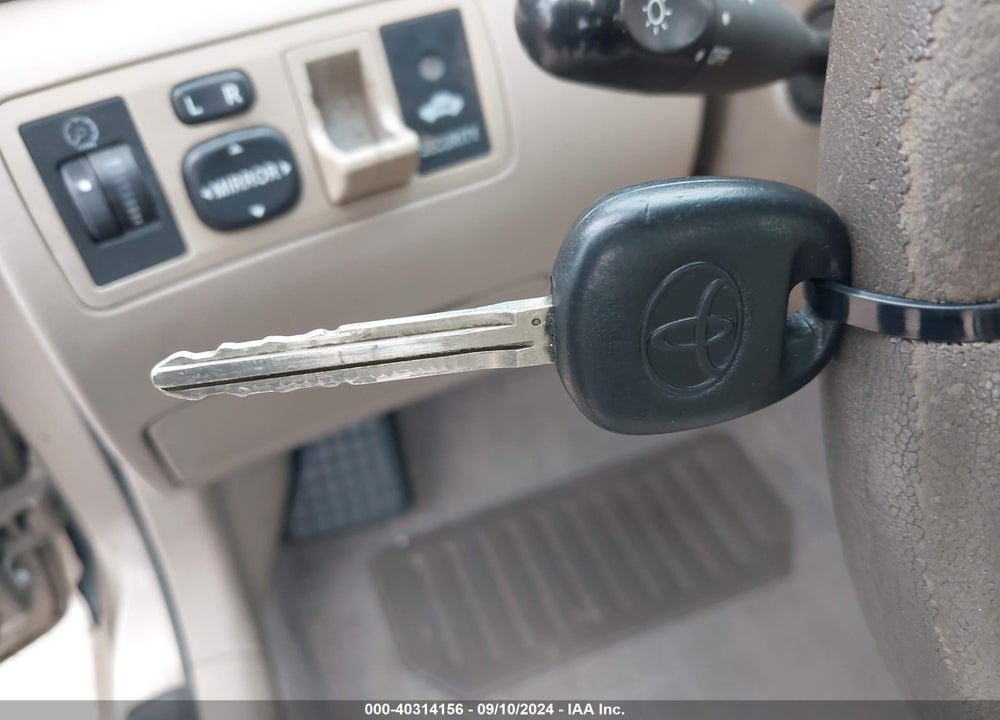2006 TOYOTA COROLLA LE VIN: 1NXBR30E26Z623340