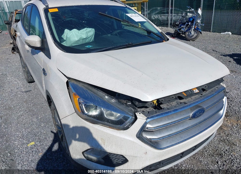 2017 FORD ESCAPE TITANIUM VIN: 1FMCU9J9XHUE90305