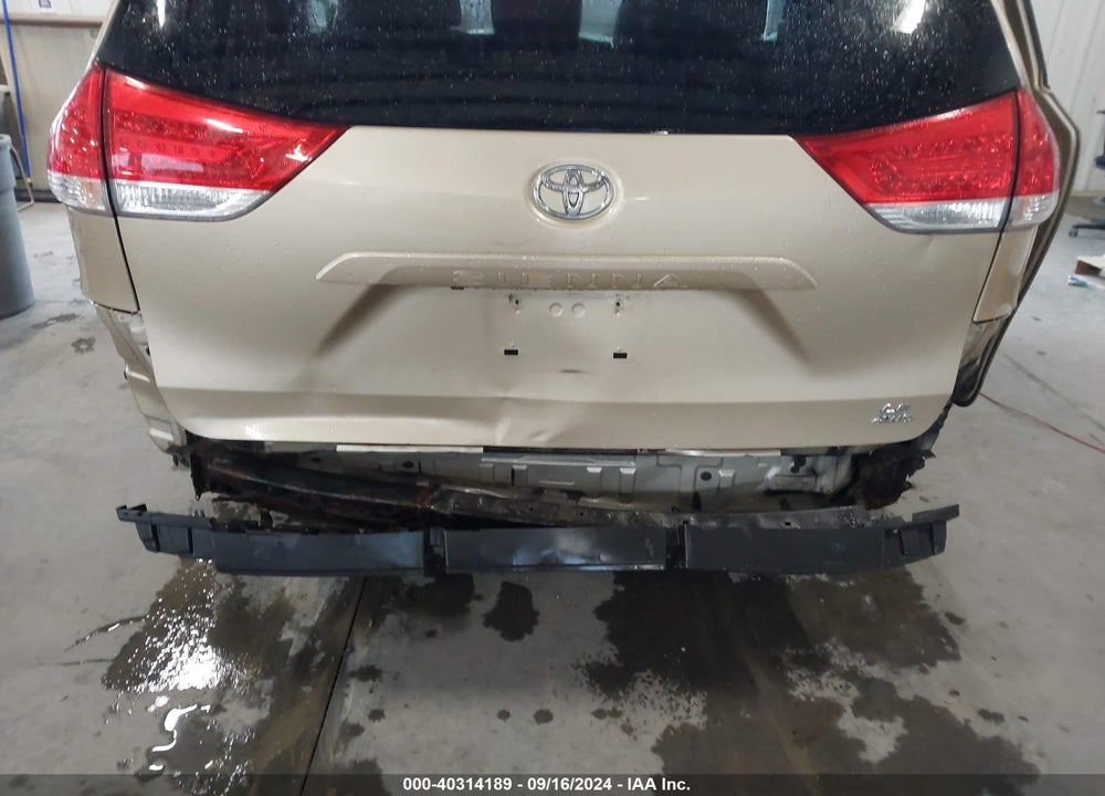 2012 TOYOTA SIENNA LE 7 PASSENGER VIN: 5TDJK3DC7CS038069