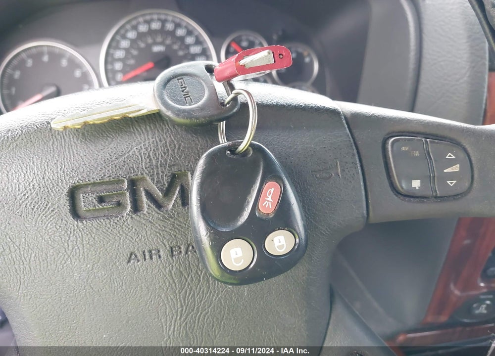 2002 GMC ENVOY SLT VIN: 1GKDS13S122380573