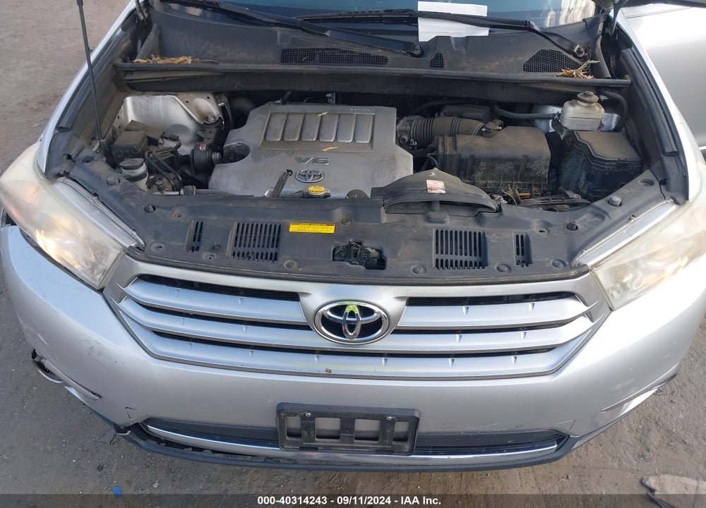 2013 TOYOTA HIGHLANDER BASE PLUS V6 VIN: 5TDBK3EH7DS192992