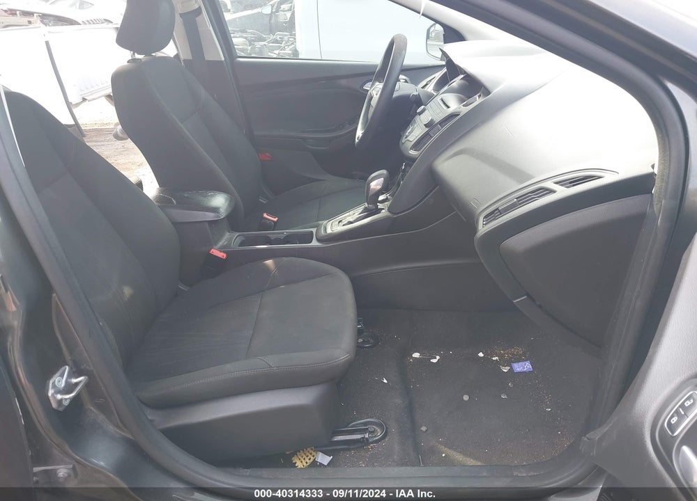 2017 FORD FOCUS SE VIN: 1FADP3F20HL256291