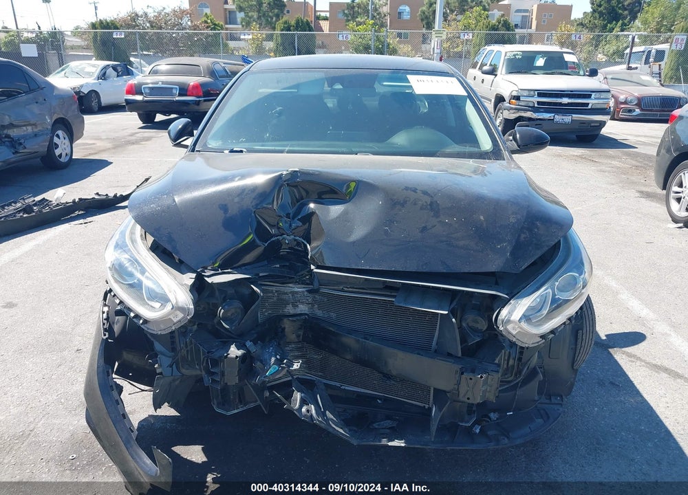 2019 KIA FORTE LXS VIN: 3KPF24AD4KE082046