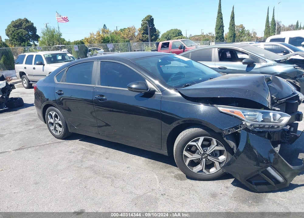 2019 KIA FORTE LXS VIN: 3KPF24AD4KE082046
